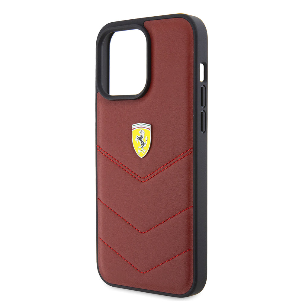 Apple iPhone 15 Pro Max Kılıf Ferrari Orjinal Lisanslı Deri Dikişli Arka Yüzey Metal Logo Tasarımlı Kapak