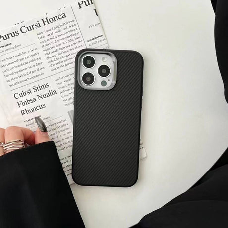 Apple iPhone 15 Pro Max Kılıf M-safe Şarj Özellikli Karbon Fiber Görünümlü Zore Troy Kapak
