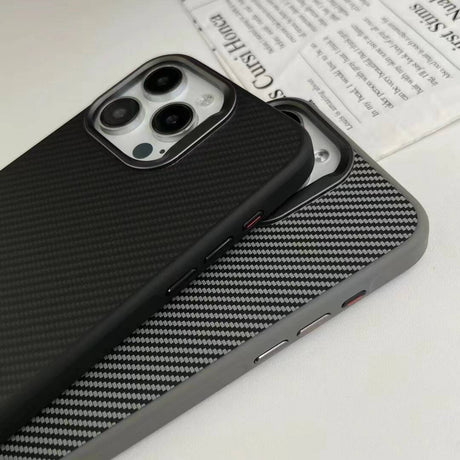 Apple iPhone 15 Pro Max Kılıf M-safe Şarj Özellikli Karbon Fiber Görünümlü Zore Troy Kapak