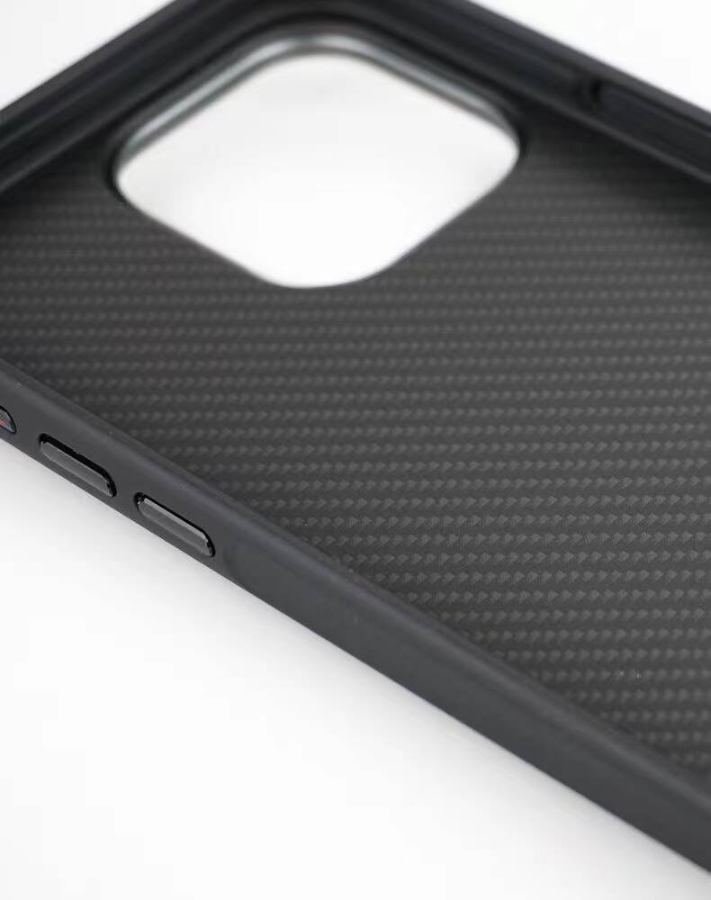 Apple iPhone 15 Pro Max Kılıf M-safe Şarj Özellikli Karbon Fiber Görünümlü Zore Troy Kapak