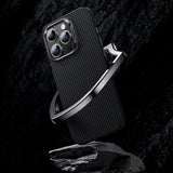 Apple iPhone 15 Pro Max Kılıf Karbon Fiber M-safe Şarj Özellikli Benks Hybrid ArmorPro 600D Kevlar Kapak