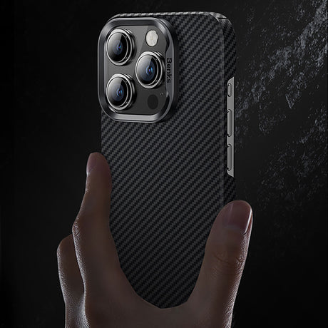 Apple iPhone 15 Pro Max Kılıf M-safe Özellikli Karbon Fiber Benks Essential ArmorAir 600D Kevlar Kapak