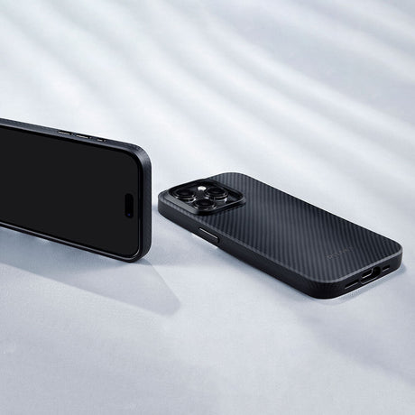 Apple iPhone 15 Pro Max Kılıf M-safe Şarj Özellikli 600D Aramid Fiber Pitaka Military-Grade Classic Serisi Black-Grey Twill Kapak