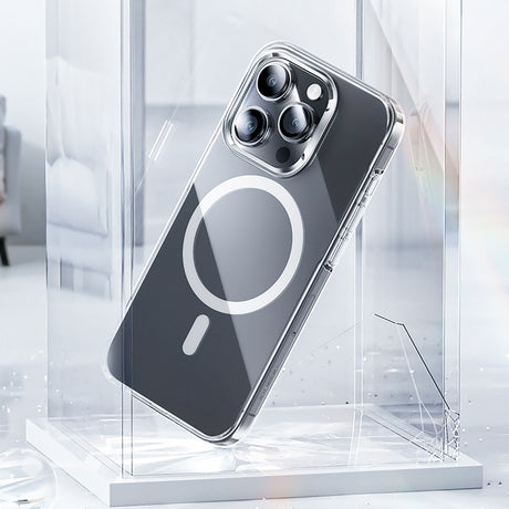 Apple iPhone 15 Pro Max Kılıf M-safe Şarj Özellikli Benks ​​​​​​Crystal Serisi Şeffaf Kapak