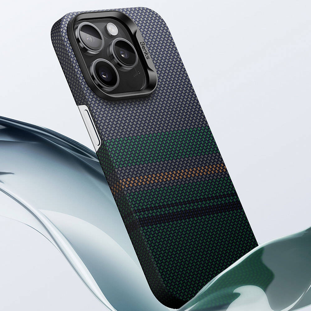 Apple iPhone 15 Pro Max Kılıf M-safe Şarj Özellikli Karbon Fiber Tasarımlı Benks Aurora ArmorAir Kevlar Kapak