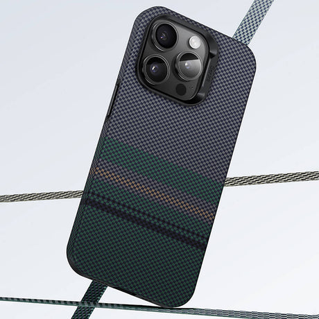 Apple iPhone 15 Pro Max Kılıf M-safe Şarj Özellikli Karbon Fiber Tasarımlı Benks Aurora ArmorPro Kevlar Kapak