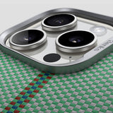 Apple iPhone 15 Pro Max Kılıf M-safe Şarj Özellikli Karbon Fiber Tasarımlı Benks Passion Green ArmorAir Kevlar Kapak