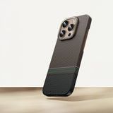 Apple iPhone 15 Pro Max Kılıf M-safe Şarj Özellikli Karbon Fiber Tasarımlı Benks Prestige ArmorAir Kevlar Kapak