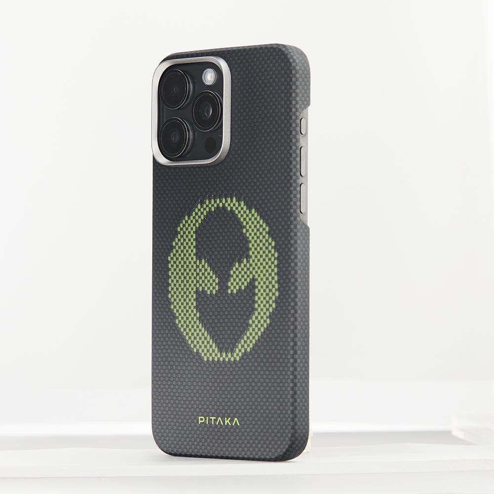 Apple iPhone 15 Pro Max Kılıf M-safe Şarj Özellikli Lumintex Teknolojili Fosforlu Aramid Fiber Pitaka Tactile Woven Aries Serisi Kapak