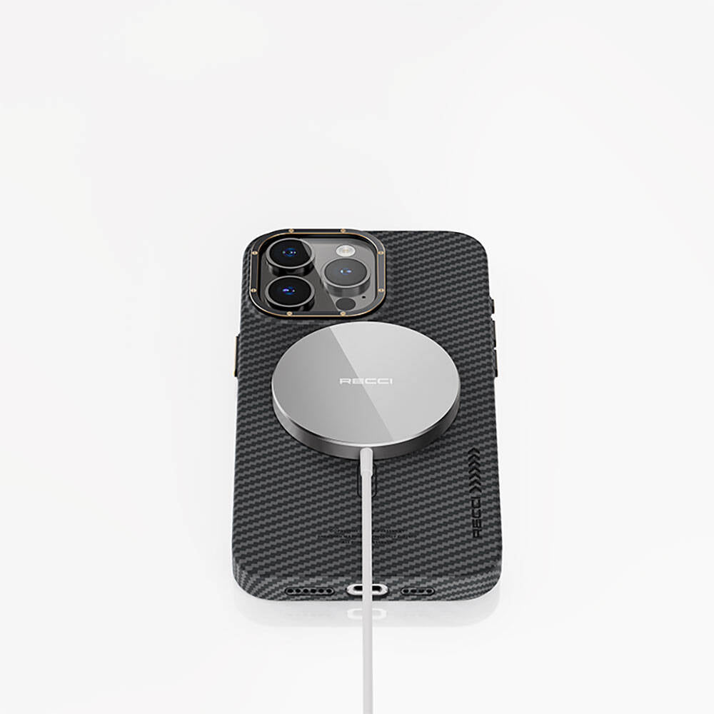 Apple iPhone 15 Pro Max Kılıf Recci Machinist Serisi M-safe Şarj Özellikli Magnetik Karbon Kapak