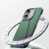 Apple iPhone 16 Kılıf M-safe Şarj Özellikli Karbon Fiber Tasarımlı Benks Passion Green ArmorAir Kevlar Kapak