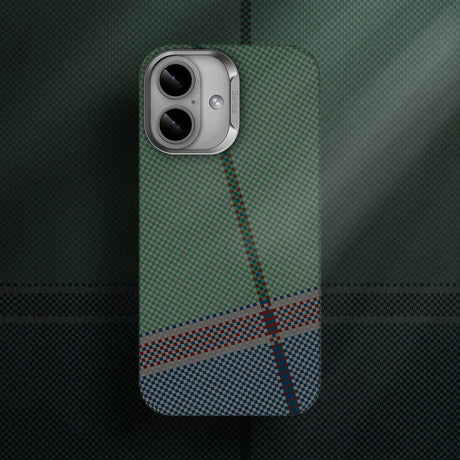 Apple iPhone 16 Plus Kılıf M-safe Şarj Özellikli Karbon Fiber Tasarımlı Benks Passion Green ArmorAir Kevlar Kapak