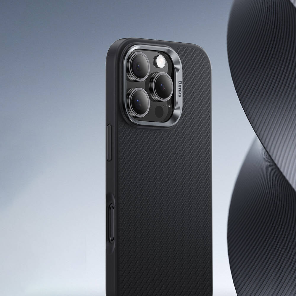 Apple iPhone 16 Pro Kılıf Karbon Fiber M-safe Şarj Özellikli Benks Hybrid ArmorPro 600D Kevlar Kapak
