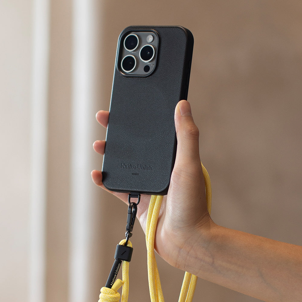 Apple iPhone 16 Pro Kılıf M-safe Şarj Özellikli Deri Görünümlü Native Union 2024 Active Serisi Kapak