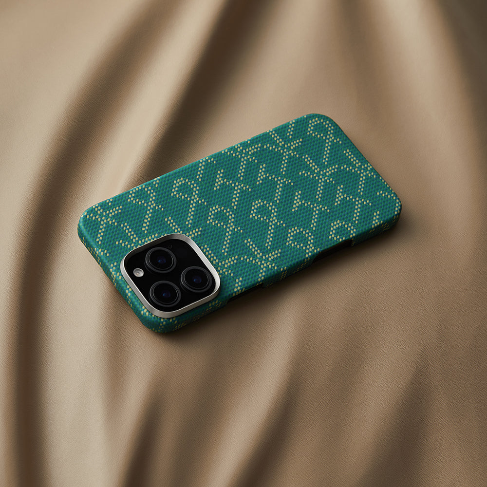 Apple iPhone 16 Pro Kılıf M-safe Şarj Özellikli Aramid Fiber Pitaka Tactile Woven Monogram Serisi Kapak