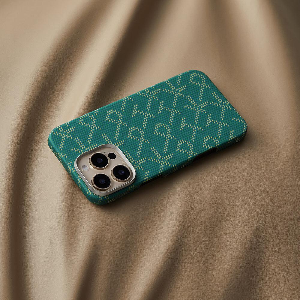 Apple iPhone 16 Pro Kılıf M-safe Şarj Özellikli Aramid Fiber Pitaka Tactile Woven Monogram Serisi Kapak
