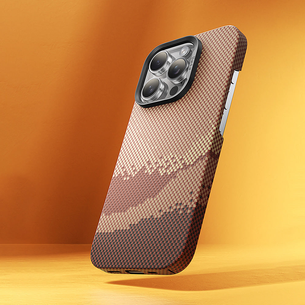 Apple iPhone 16 Pro Kılıf M-safe Şarj Özellikli Benks GoldenTide ArmorAir 600D Kevlar Kapak