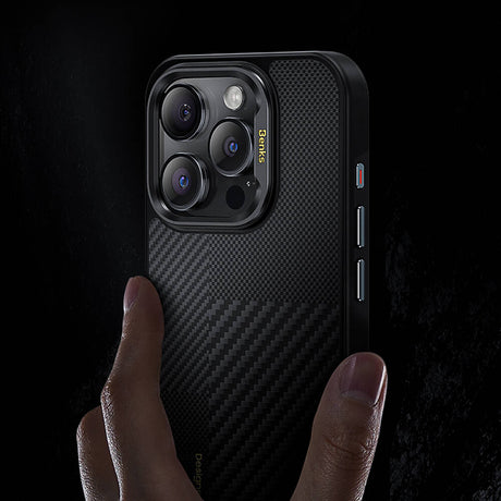 Apple iPhone 16 Pro Kılıf M-safe Şarj Özellikli Karbon Fiber Benks Montage Hybrid ArmorPro Kevlar Kapak