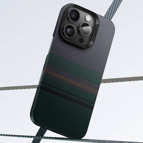 Apple iPhone 16 Pro Kılıf M-safe Şarj Özellikli Karbon Fiber Tasarımlı Benks Aurora ArmorAir Kevlar Kapak