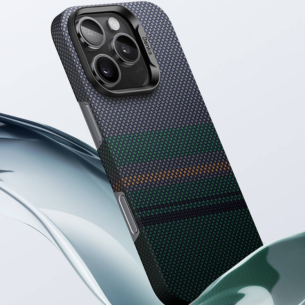 Apple iPhone 16 Pro Kılıf M-safe Şarj Özellikli Karbon Fiber Tasarımlı Benks Aurora ArmorAir Kevlar Kapak