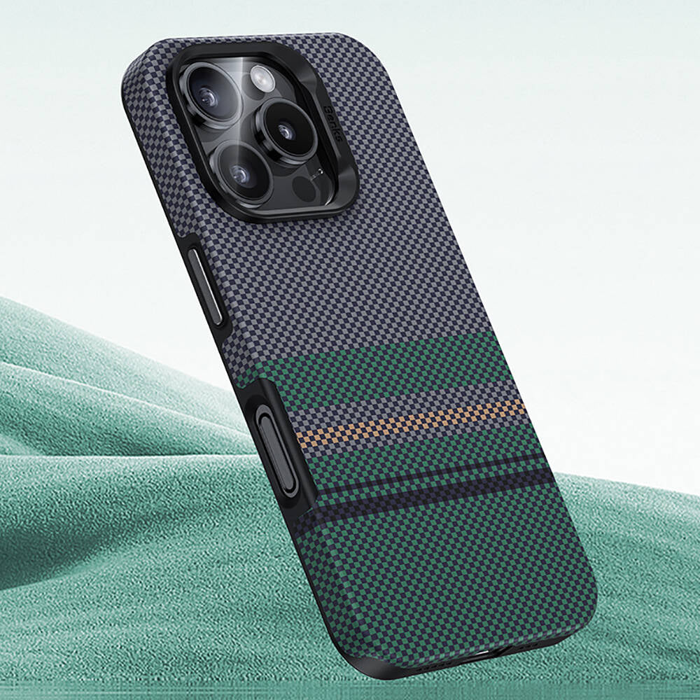Apple iPhone 16 Pro Kılıf M-safe Şarj Özellikli Karbon Fiber Tasarımlı Benks Aurora ArmorPro Kevlar Kapak