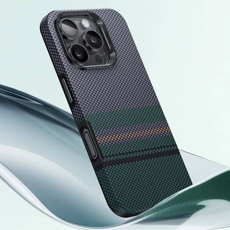 Apple iPhone 16 Pro Kılıf M-safe Şarj Özellikli Karbon Fiber Tasarımlı Benks Aurora ArmorPro Kevlar Kapak