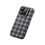 Apple iPhone 16 Pro Max Kılıf M-safe Şarj Özellikli Ekose Tasarımlı Benks ArmorVichy Kevlar Kapak