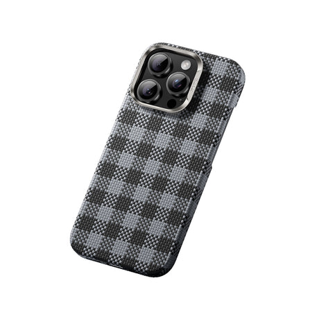 Apple iPhone 16 Pro Max Kılıf M-safe Şarj Özellikli Ekose Tasarımlı Benks ArmorVichy Kevlar Kapak