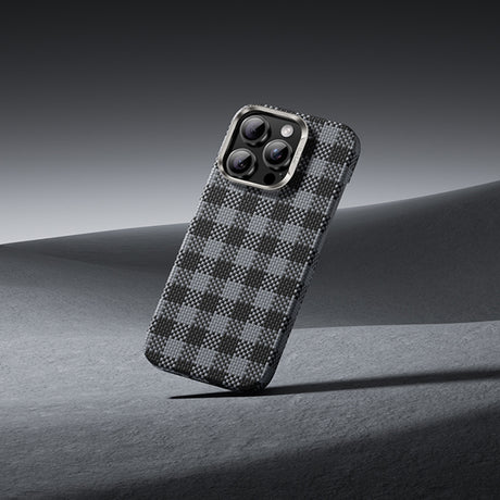 Apple iPhone 16 Pro Max Kılıf M-safe Şarj Özellikli Ekose Tasarımlı Benks ArmorVichy Kevlar Kapak