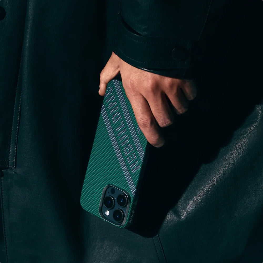 Apple iPhone 16 Pro Max Kılıf M-safe Şarj Özellikli Aramid Fiber Re-TROS Tasarımlı Pitaka Tactile Woven Rebuilding Serisi Kapak