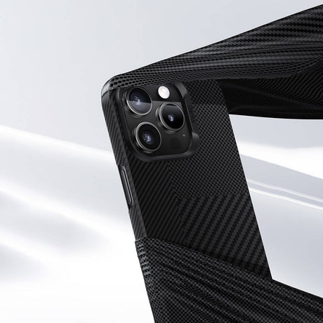 Apple iPhone 16 Pro Max Kılıf M-safe Şarj Özellikli Karbon Fiber Benks Montage ArmorAir Kevlar Kapak