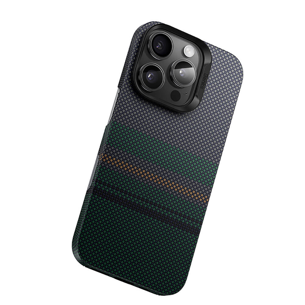 Apple iPhone 16 Pro Max Kılıf M-safe Şarj Özellikli Karbon Fiber Tasarımlı Benks Aurora ArmorAir Kevlar Kapak