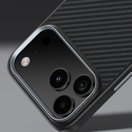 Apple iPhone 17 Kılıf Karbon Fiber M-safe Şarj Özellikli Benks Hybrid ArmorPro 600D Kevlar Kapak