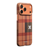 Apple iPhone 17 Pro Kılıf M-safe Şarj Özellikli Aramid Karbon Fiber Pitaka Flora in Grid Serisi Kapak