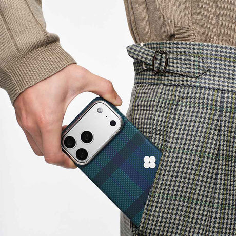Apple iPhone 17 Pro Kılıf M-safe Şarj Özellikli Aramid Karbon Fiber Pitaka Flora in Grid Serisi Kapak