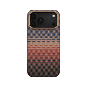 Apple iPhone 17 Pro Kılıf M-safe Şarj Özellikli Aramid Fiber Pitaka Military-Grade Sunset-Moonrise Serisi Kapak