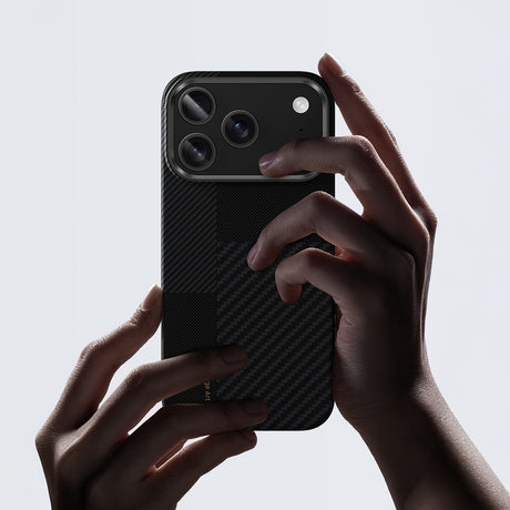 Apple iPhone 17 Pro Kılıf M-safe Şarj Özellikli Karbon Fiber Benks Montage ArmorAir Kevlar Kapak