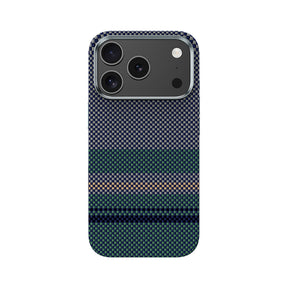 Apple iPhone 17 Pro Kılıf M-safe Şarj Özellikli Karbon Fiber Tasarımlı Benks Aurora ArmorPro Kevlar Kapak