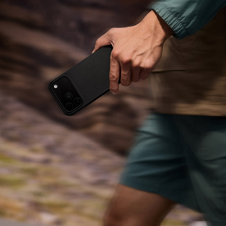 Apple iPhone 17 Pro Kılıf M-safe Şarj Özellikli Pitaka Aramid Pro Guard Serisi Black-Gray Kapak