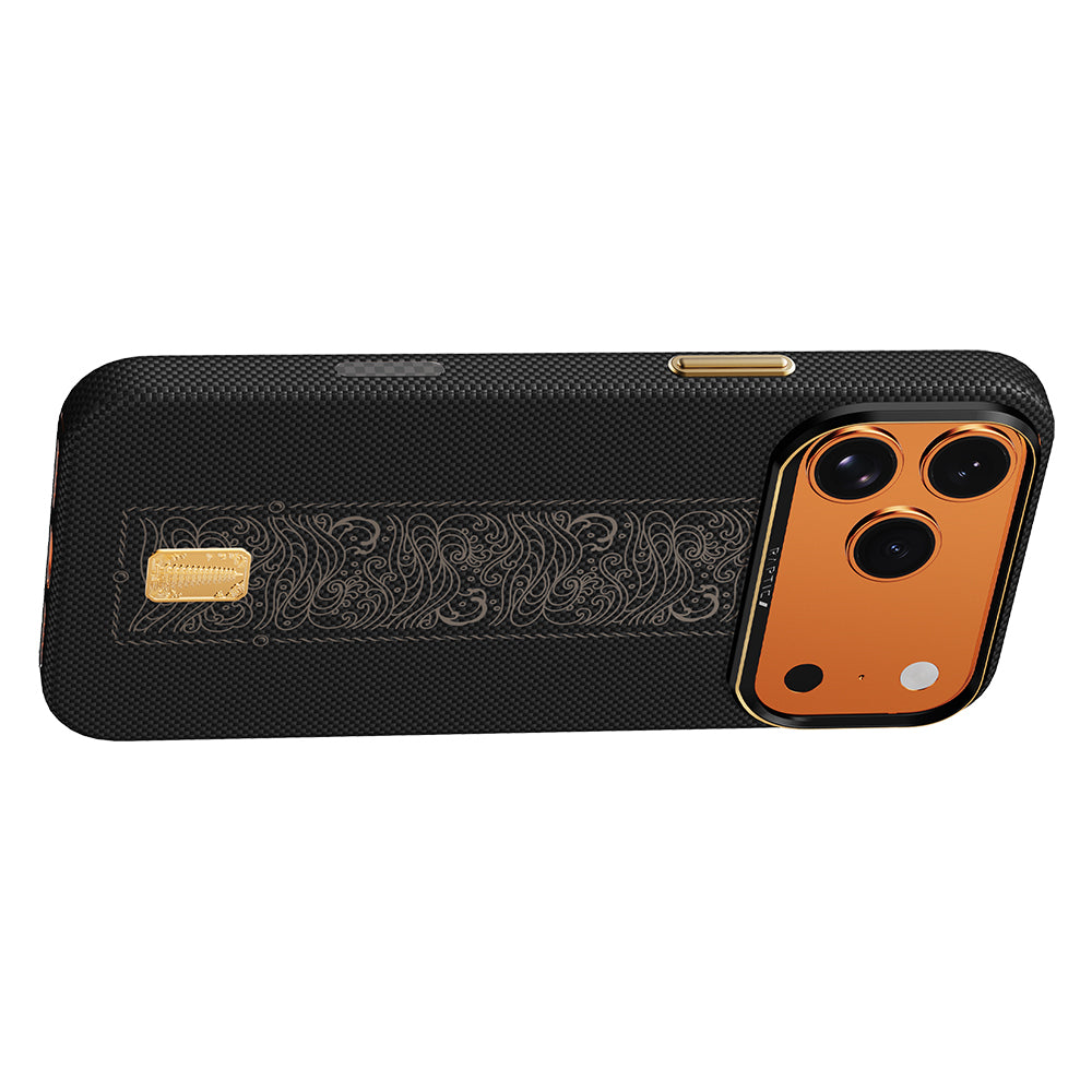 Apple iPhone 17 Pro Kılıf M-safe Şarj Özellikli Raptic Aramid Skin Rise Serisi 24 Ayar Altın Kaplamalı Karbon Kapak