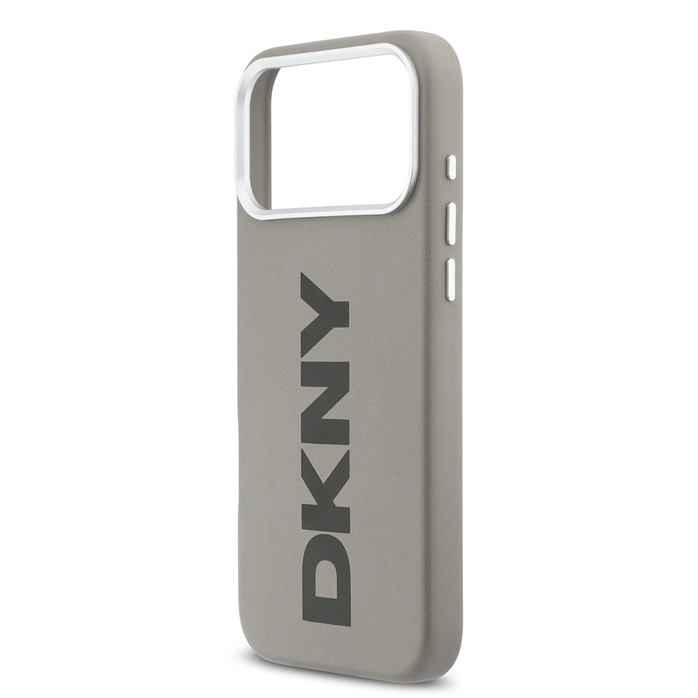 Apple iPhone 17 Pro Max Kılıf DKNY Orjinal Lisanslı M-safe Şarj Özellikli PU Büyük Dikey Logolu Kapak