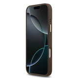 Apple iPhone 17 Pro Max Kılıf Guess Orjinal Lisanslı M-safe Şarj Özellikli 4G Desenli PU Metal Plaka Klasik Logolu Kapak