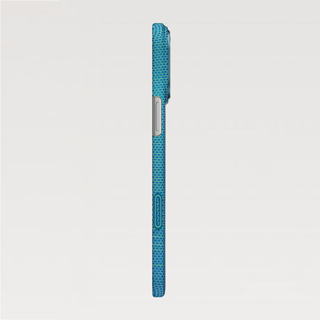 Apple iPhone 17 Pro Max Kılıf M-safe Şarj Özellikli Aramid Fiber Pitaka Glints of Gold Ultra Slim Serisi Kapak