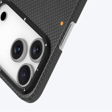 Apple iPhone 17 Pro Max Kılıf M-safe Şarj Özellikli Aramid Fiber Youngkit 1500D Kevlar Extreme Wing Titanyum-Gold Serisi Kapak