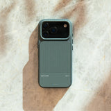 Apple iPhone 17 Pro Max Kılıf M-safe Şarj Özellikli Deri Dokulu Native Union RE Classic Serisi Kapak