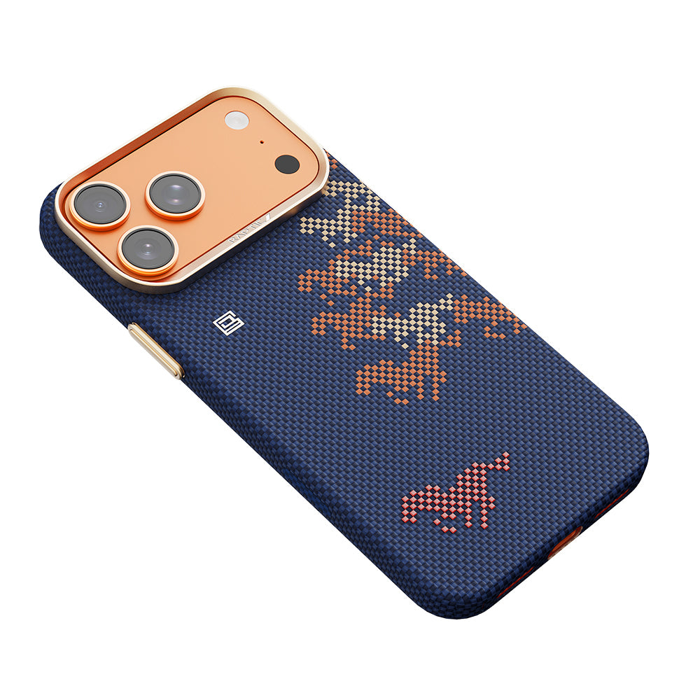 Apple iPhone 17 Pro Max Kılıf M-safe Şarj Özellikli Raptic Aramid Skin Chivalry Serisi Karbon Kapak