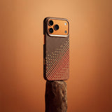 Apple iPhone 17 Pro Max Kılıf M-safe Şarj Özellikli Raptic Aramid Skin Serenity Serisi Karbon Kapak