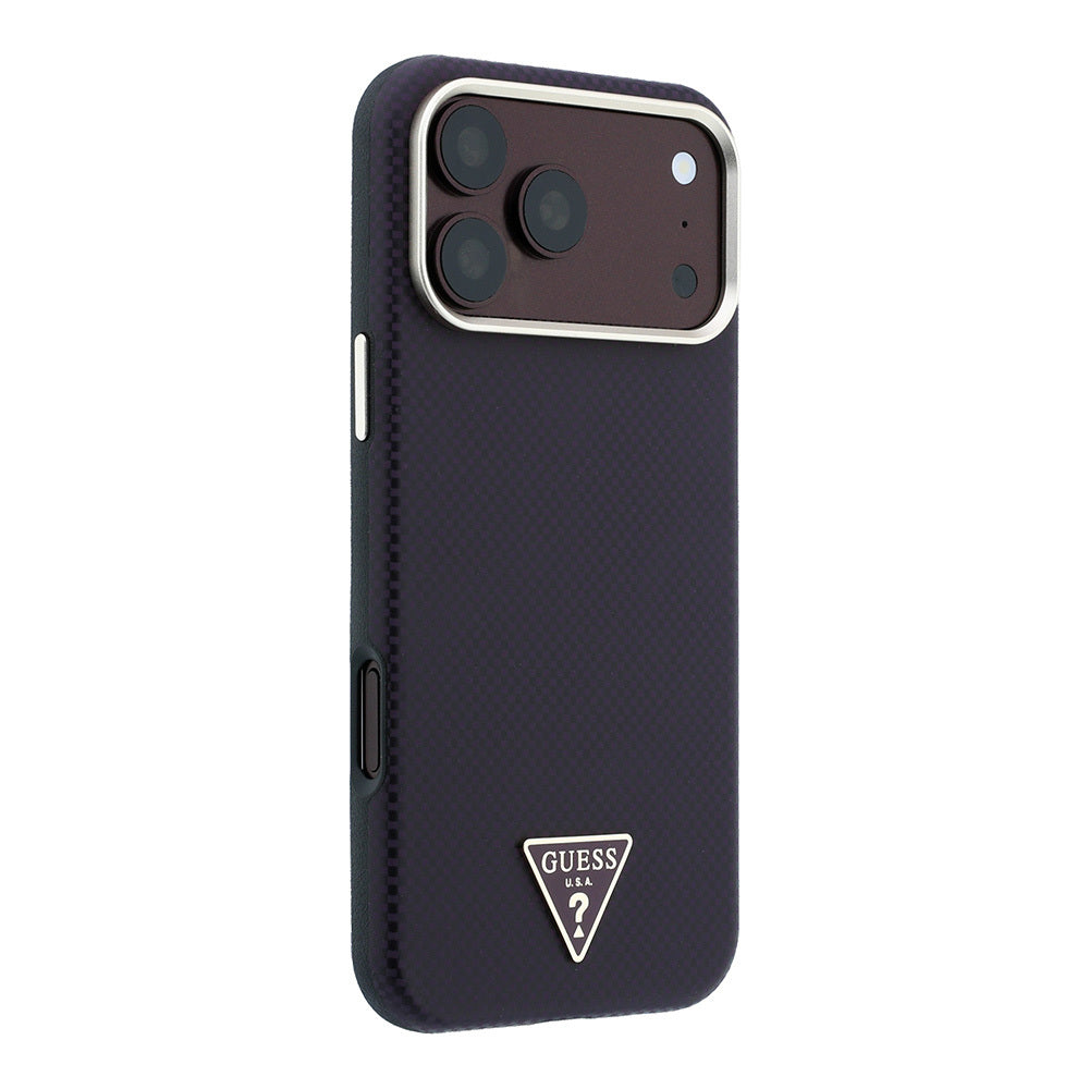 Apple iPhone 18 Pro Kılıf Guess Orjinal Lisanslı M-safe Şarj Özellikli PU Metal Üçgen Logolu Karbon Fiber Kevlar Kapak