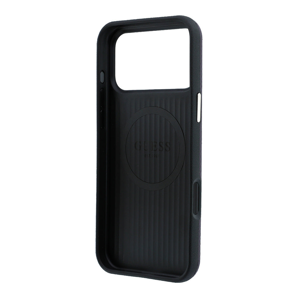 Apple iPhone 18 Pro Kılıf Guess Orjinal Lisanslı M-safe Şarj Özellikli PU Metal Üçgen Logolu Karbon Fiber Kevlar Kapak