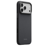 Apple iPhone 18 Pro Kılıf M-safe Şarj Özellikli Aramid Karbon Fiber Pitaka Military-Grade Classic Serisi New Logo Black-Grey Twill Kapak